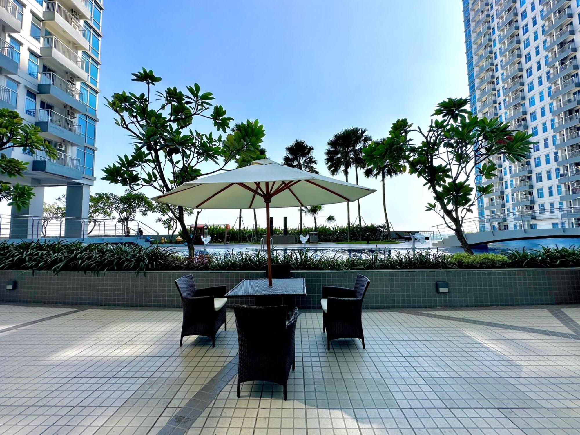 Apartment Benson Tower 2br By Le Ciel Hospitality Surabaya